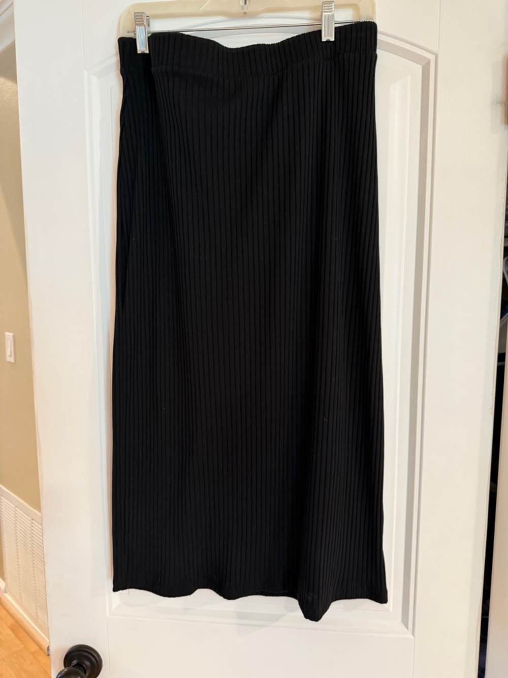 Old Navy Classic Black Ribbed Knit Midi Skirt